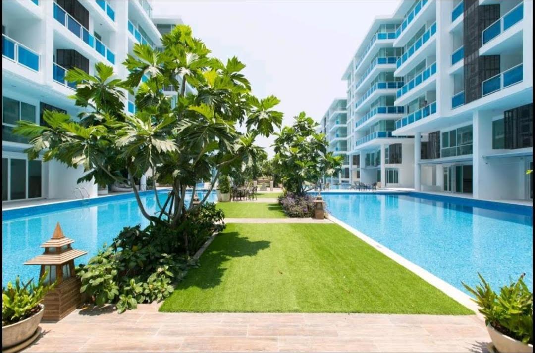 Light, Airy, Pool Views 2 Bed 2 Bath, Free Wifi, Elect Leilighet *